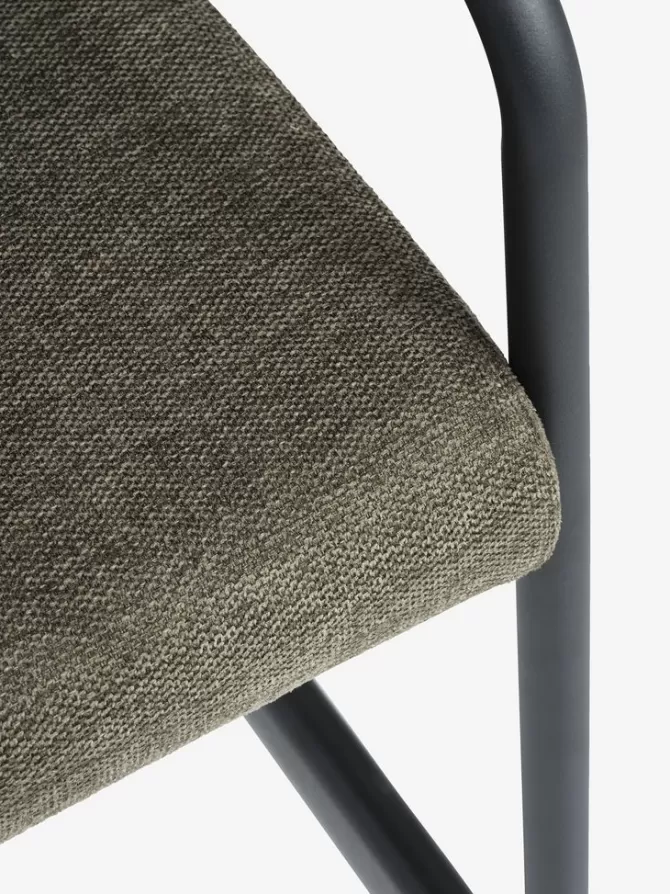 aabenraa_l_bord_eg___espe_stole_olivengrnsort_4.webp Outlet AABENRAA L160 bord eg + 4 ESPE stole olivengrøn/sort Spisebordssæt