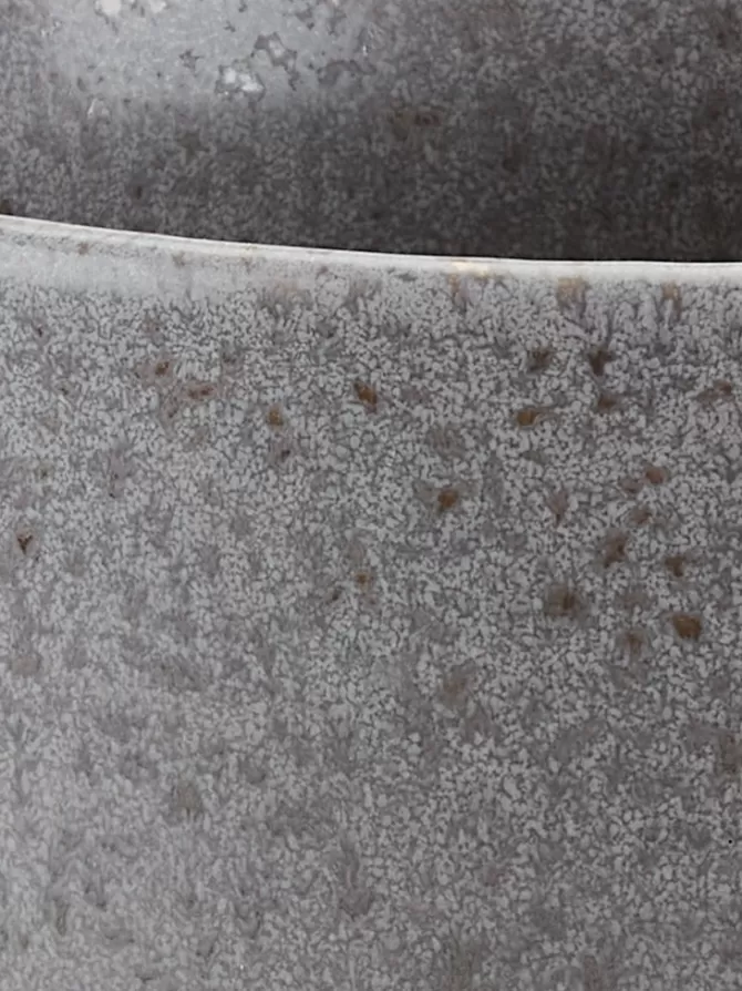 blomsterpotte_thorfinn_xhcm_gr_2.webp Outlet Blomsterpotte Ø13xH13cm grå Blomsterpotter