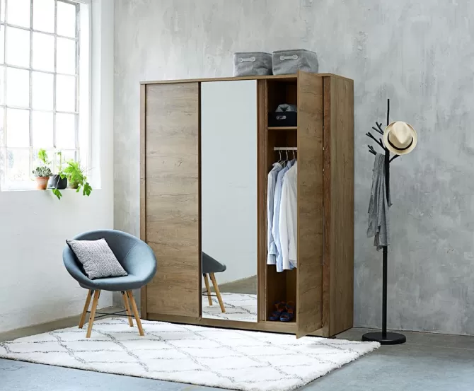 Clearance Garderobeskab 167x197 m/spejl vild Garderobeskabe Med Skydedøre | Garderobeskabe Med Skydedøre