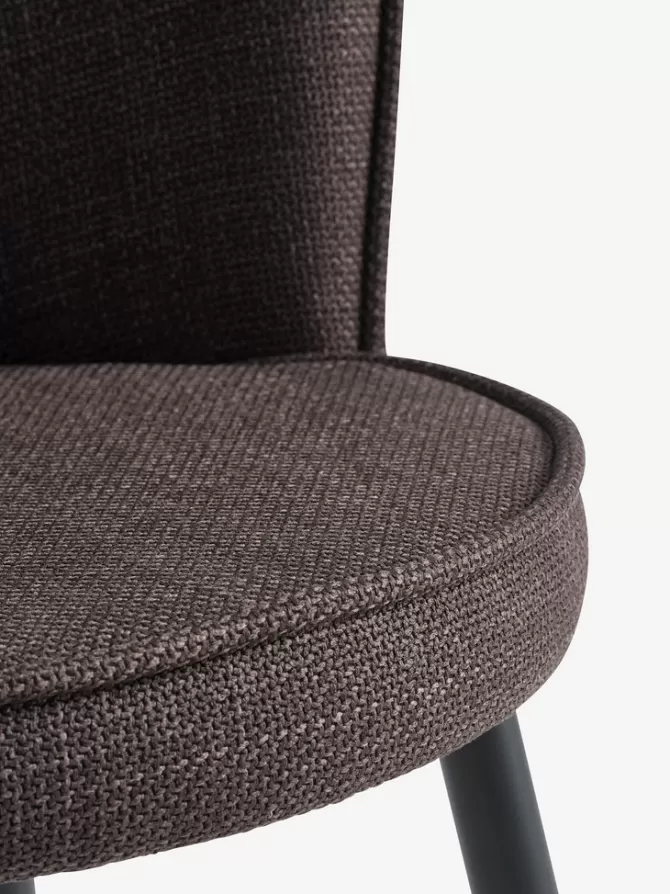 gribskov_l_bord_eg___risskov_stole_mrkebrun_4.webp Online GRIBSKOV L230 bord eg + 4 RISSKOV stole mørkebrun Spisebordssæt