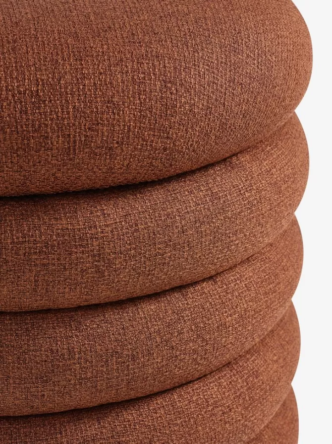 puf_dalene__mopbevaringsplads_terrakottafarvet_stof_3.webp Online Puf Ø45 m/opbevaringsplads terrakottafarvet stof Puffer | Puffer