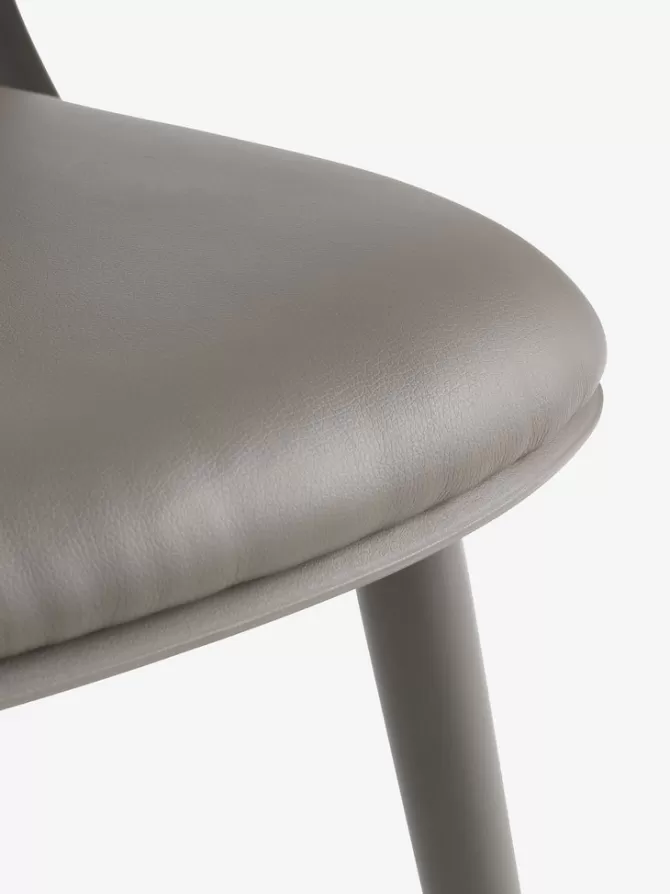 ringsted__bord_sort___uldal_stole_brun_3.webp Sale RINGSTED Ø100 bord sort + 4 ULDAL stole brun Spisebordssæt