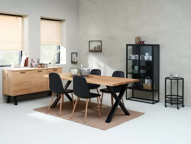 roslev_l_bord_eg_natur___jonstrup_stole_sorteg_3.webp Sale ROSLEV L200 bord eg natur + 4 JONSTRUP stole sort/eg Spisebordssæt