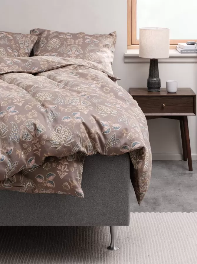 Shop Sengetøj satin 140x200 mørk sand Sengetøj